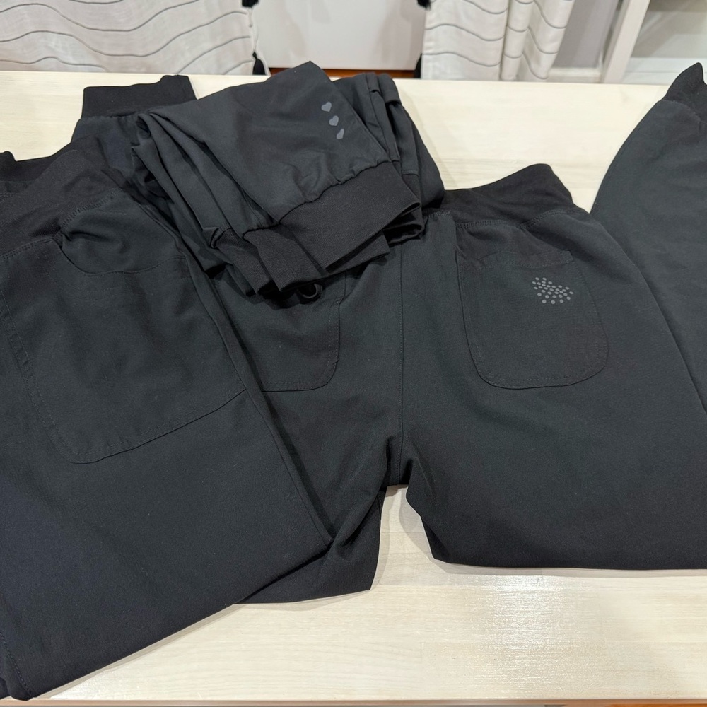 Heart & Soul Jogger Scrubs (3)
